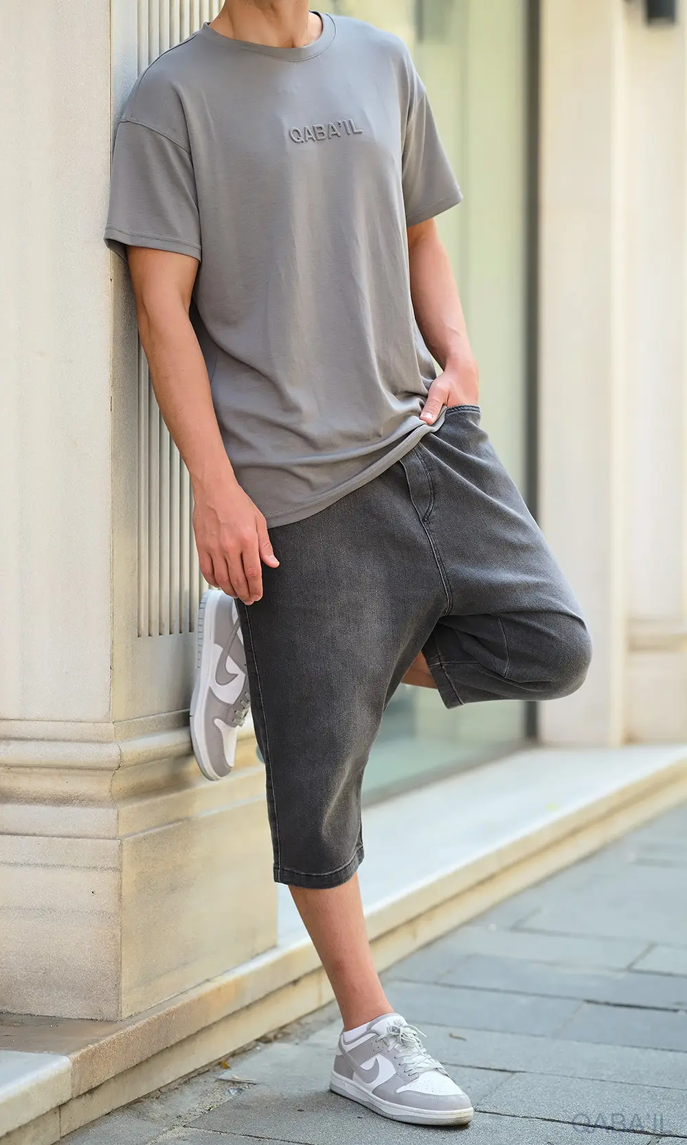 Bermuda Stretch Anthracite Qaba'il